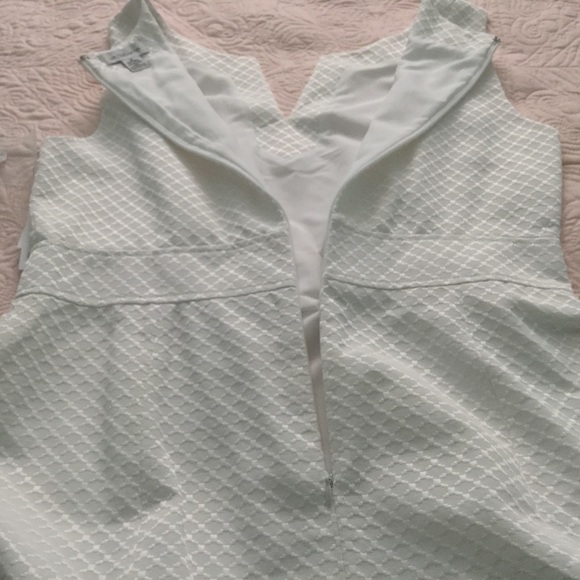 Liz Claiborne - White Sleeveless Dress - Picture 5 of 7